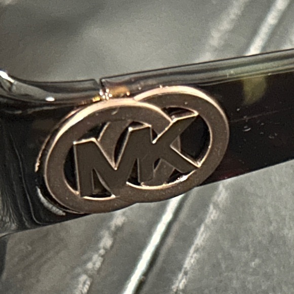 Michael Kors Women\'s Brown Tortoise Sunglasses includes Michael Kors Case